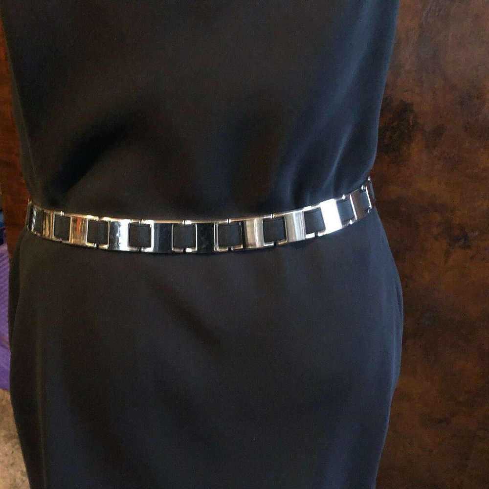 Aimee Lynn Black and Silver Stretchable Belt Size Medium PREOWNED